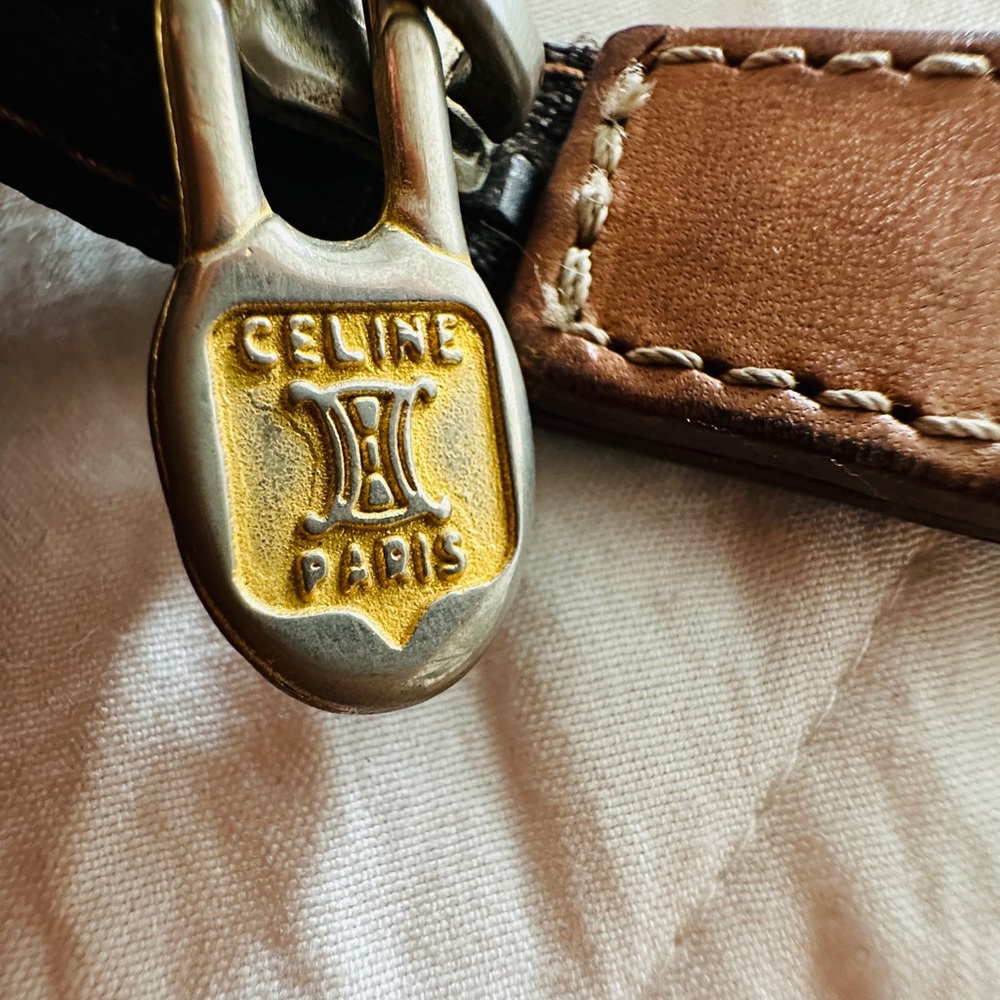 CELINE TRIOMPHE VINTAGE CANVAS & LEATHER CLUTCH BAG - Picture 5 of 9